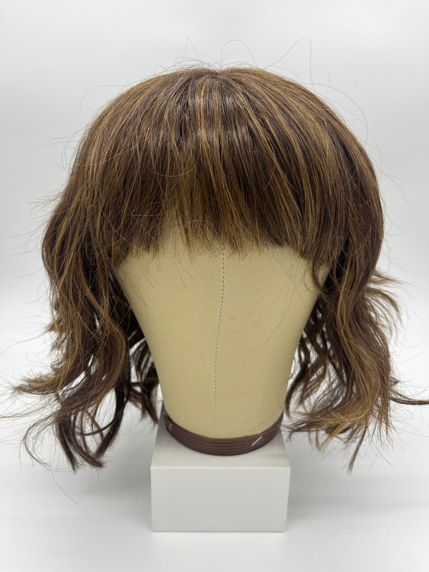 Wig Medium Length (Brown)