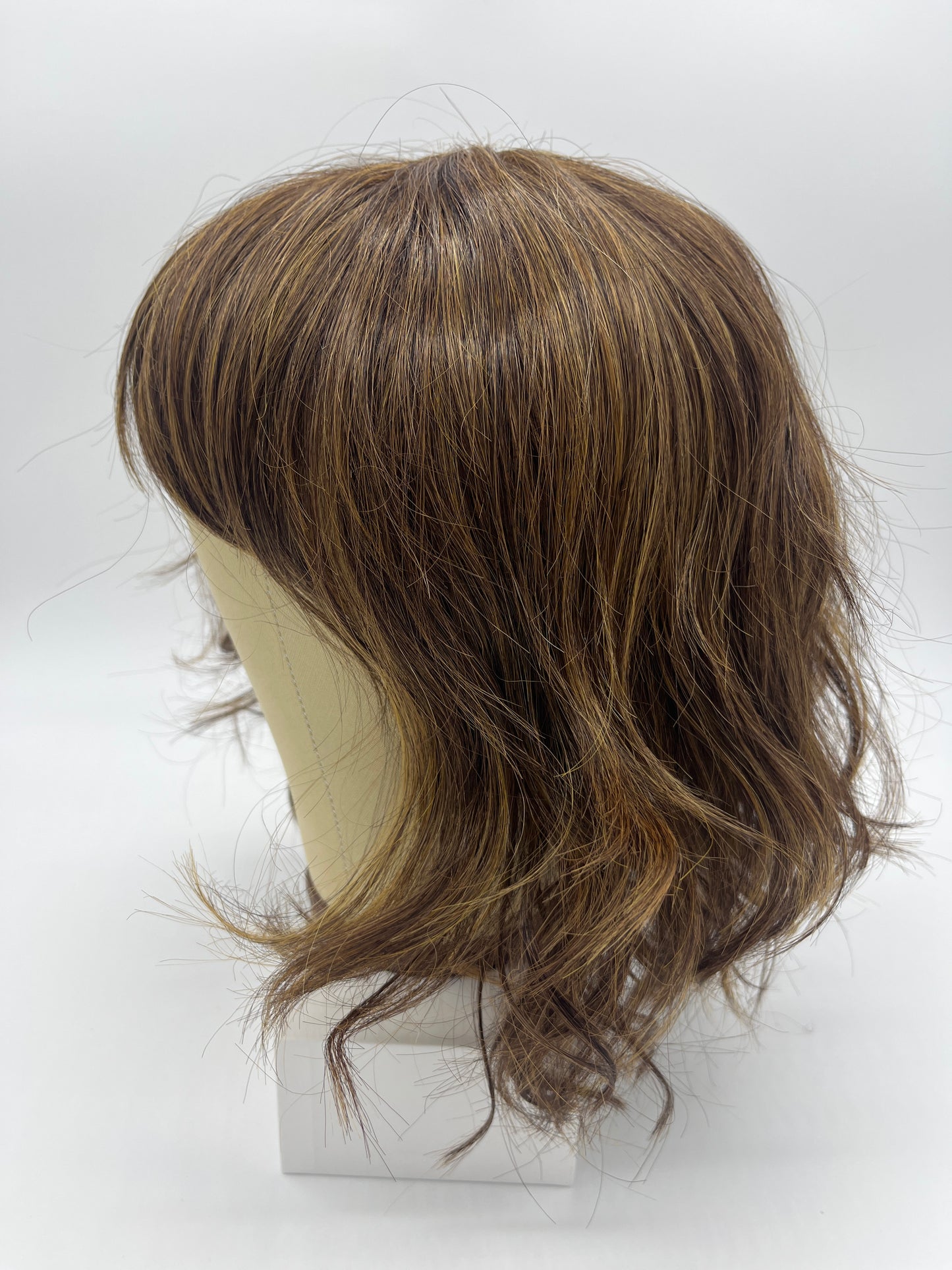 Wig Medium Length (Brown)