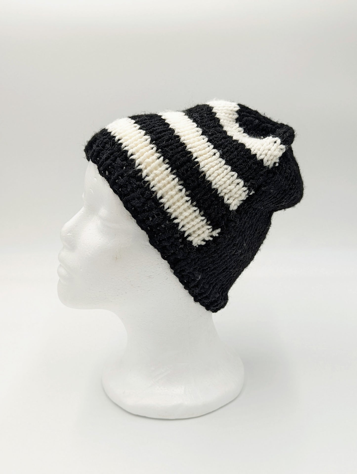 Knitted Beanie Cap (Black & White, One-Size)