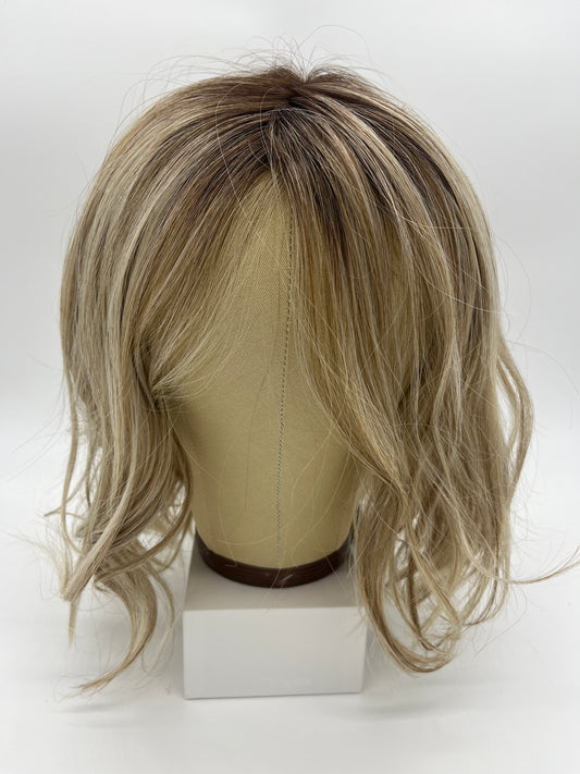 Wig Medium Length (Ash Blonde)