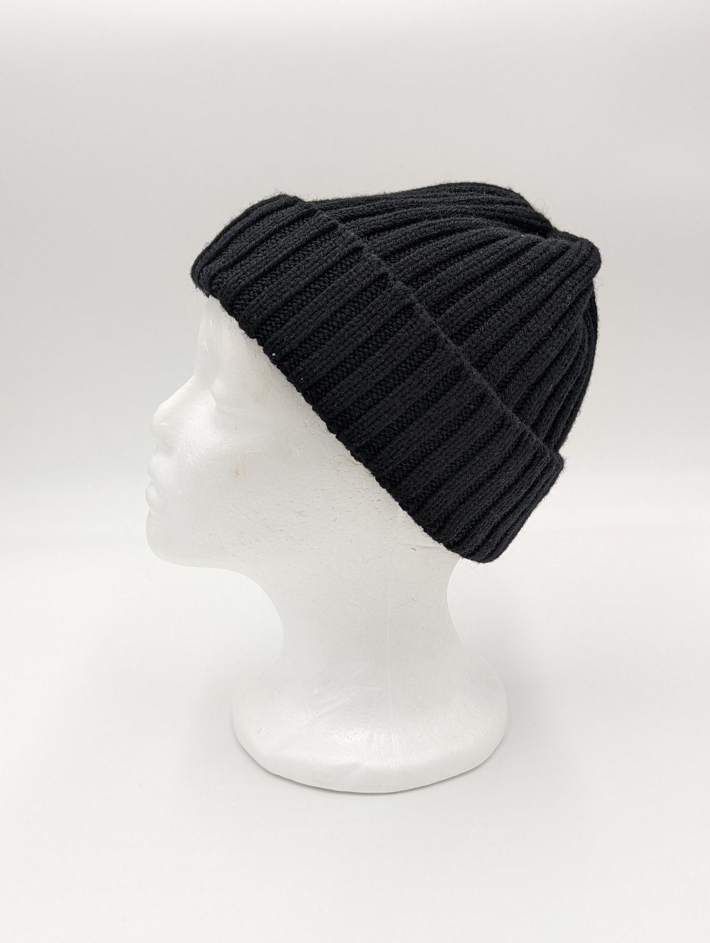 Knitted Beanie (Black, One-Size)